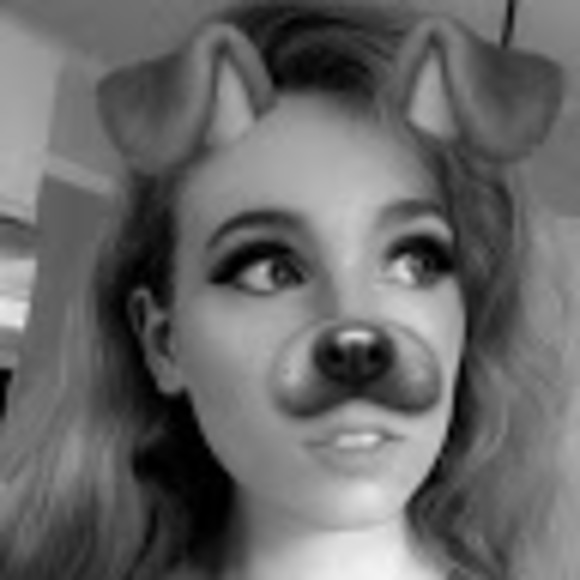 Meet your Posher, Maddie - Picture 1 of 1